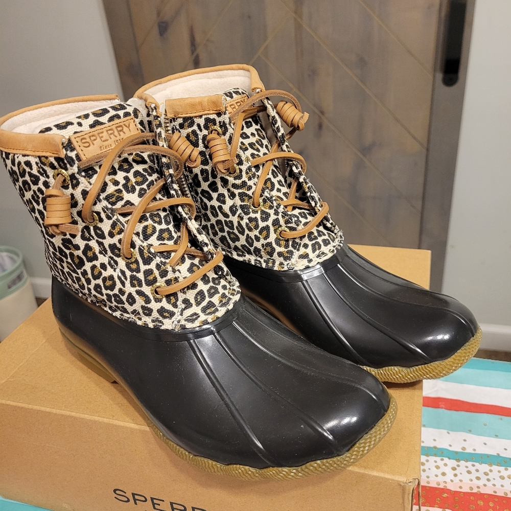 Sperry Duck Boots size 9 animal print